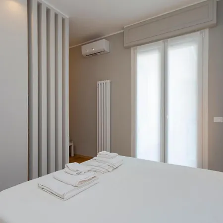 La Casa Di Lilly ארונה